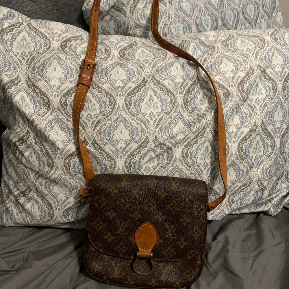 Authentic LV St. Cloud